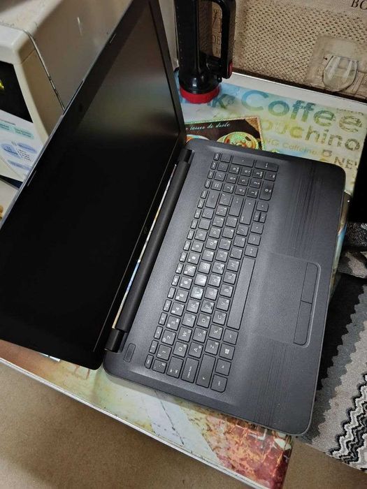 HP 255 G5-4 ядра A6 проц 8GB OЗУ тонкий,крепкий корпус состояние норм. Танки Minecraft летают. Идут GTA5,CS GO