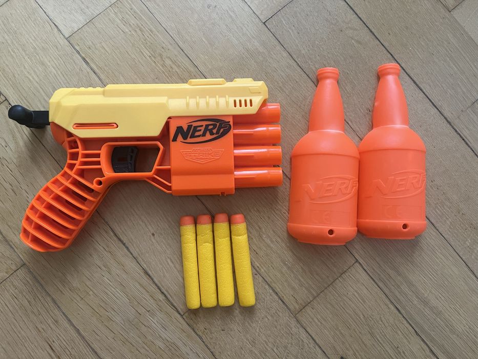 Пістолет Nerf бластер