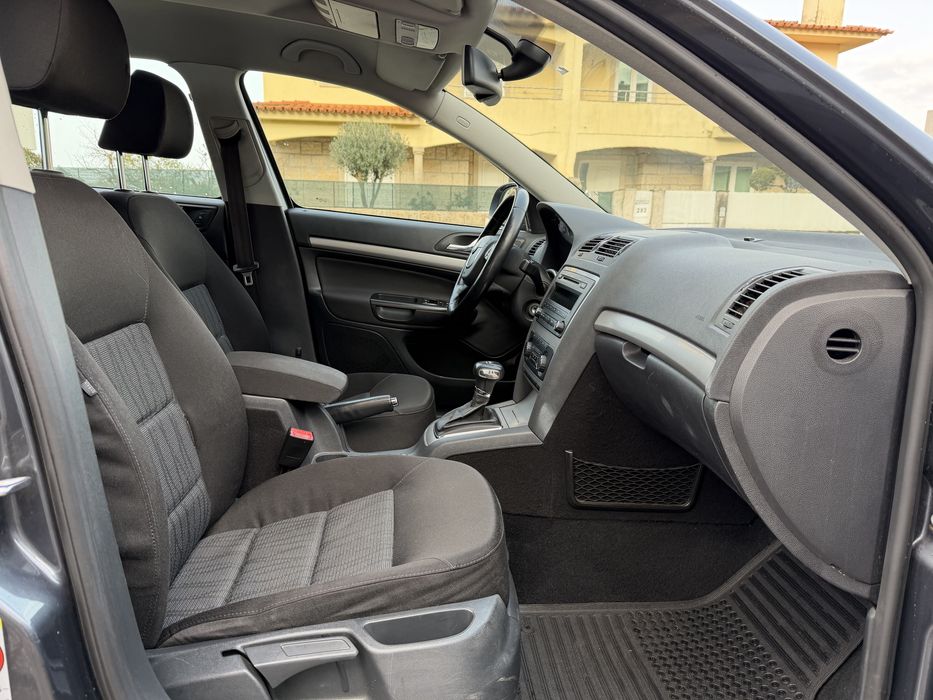 Skoda Octavia UM DONO Caixa Aut Nacional Poucos Km