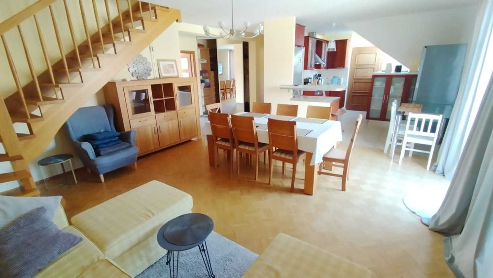 Apartament na wynajem do 12 osób (5 sypialni + salon) 6 km do Centrum