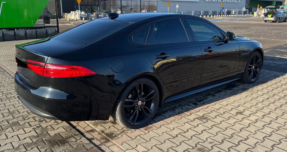 Jaguar XF Jaguar XF 2.0 i4D R-Sport Black Edition