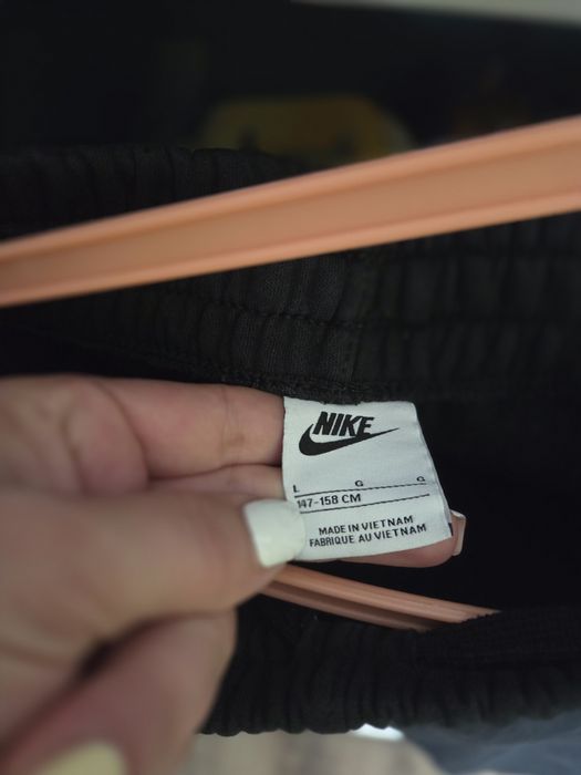 Nike spodnie dresowe 158