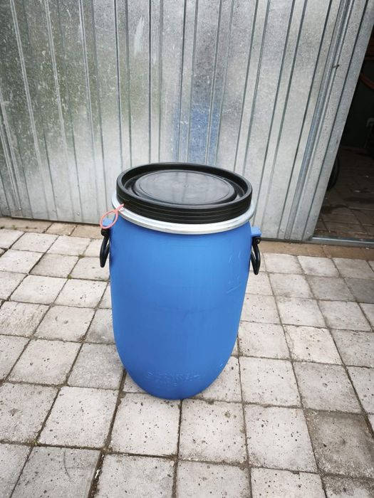 Beczki metalowe 200L i plastikowe 35L