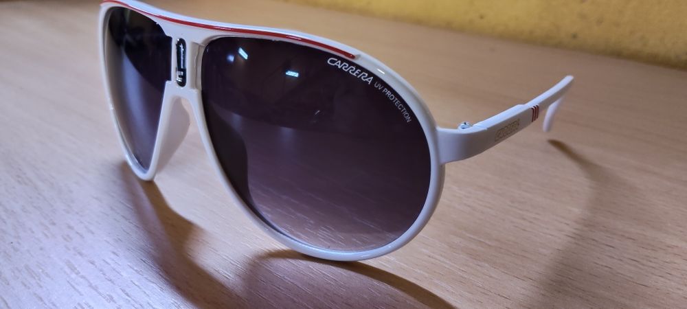 Okulary przeciwsłoneczne Carrera. Retro, premium