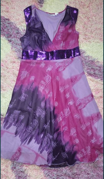 Платье сарафан шифон 38р С-М пояс пайетка подростковое
Длина 94 пог 46