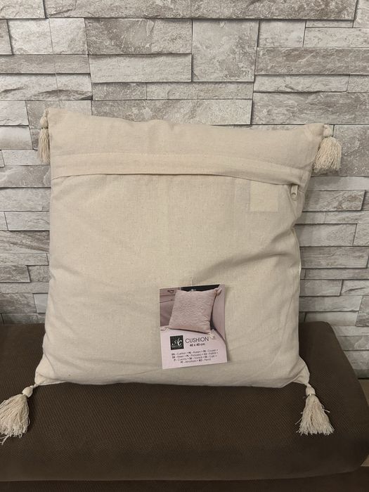 Dekoracyjna poduszka z haftem w stylu Boho 40x40cm nr.8663