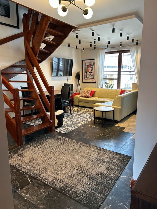 Dwupoziomowe jasne mieszkanie na Ołtaszynie ul. Obrońców Poczty Gdańskiej, 82 m² - View 2