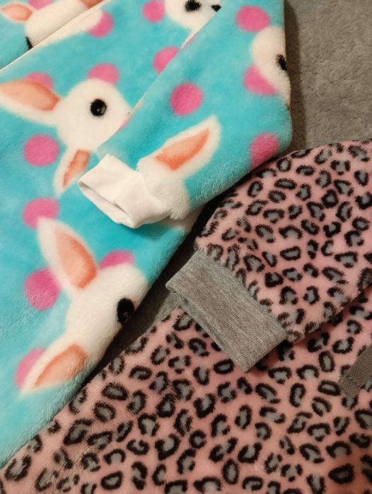 Два теплых махровых человечка