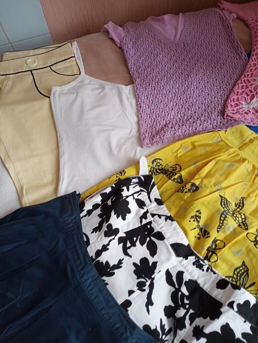 Безкоштовно ,жіночий одяг