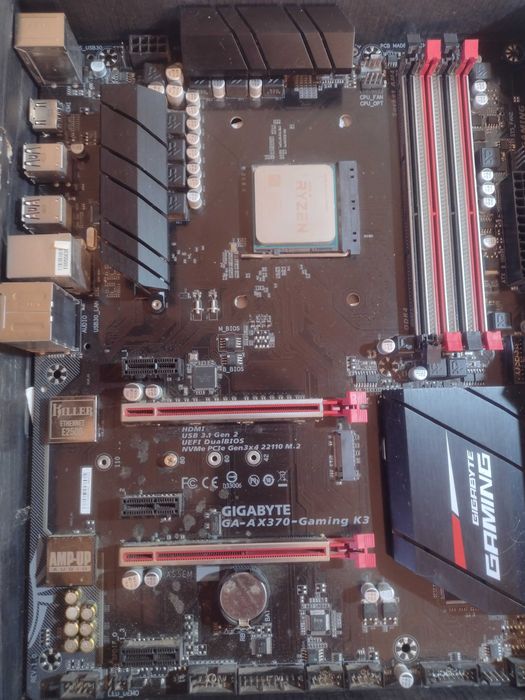 gigabyte ga-ax370m gaming 3+AMD ryzen 3 2200g