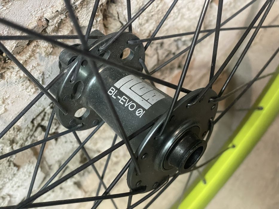 Вілсет 26 dartmoor fortess v2 spank spike reverse base atlas