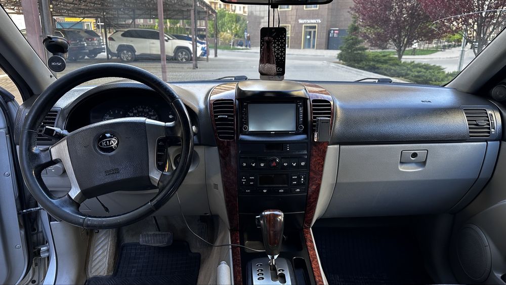 Продам Kia Sorento