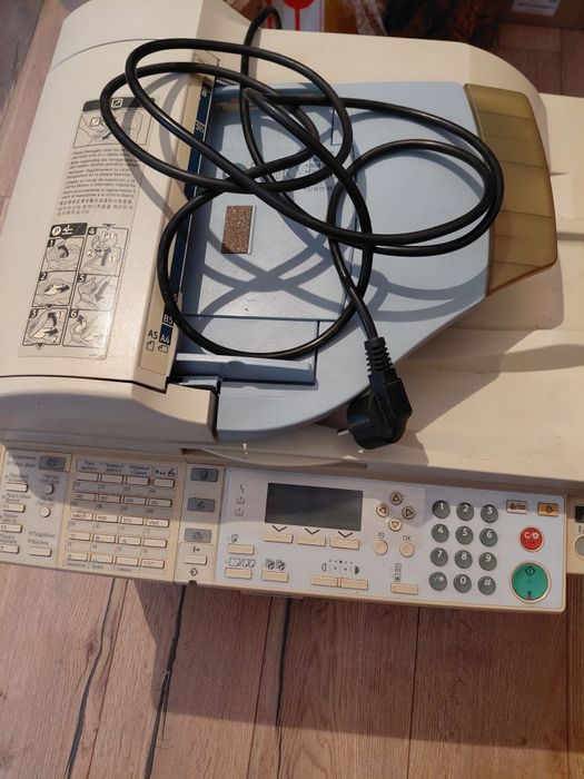 Продам робочий заправлений принтер +сканер+ксерокс