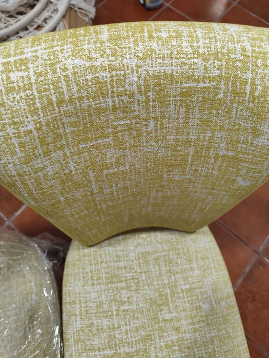 2 cadeirões mesa jantar