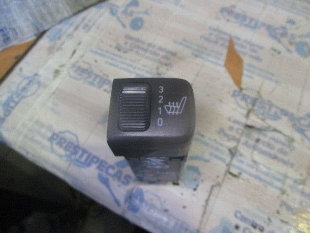 Botão / interruptor aquecimento de bancos SAAB 9-5 Sedan (YS3E)