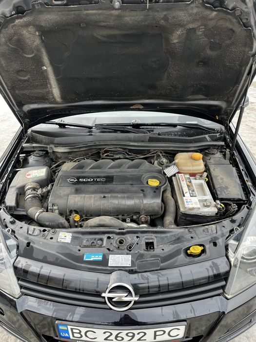 Опель астра H 2005 року