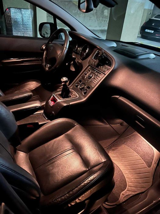 Peugeot 5008 1.6 diesel excelente estado!!!