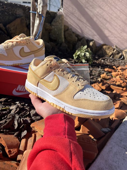 Nike dunk low celestial gold suede