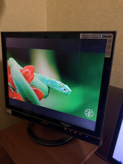 Продам Монитор TFT 20" ASUS LS201