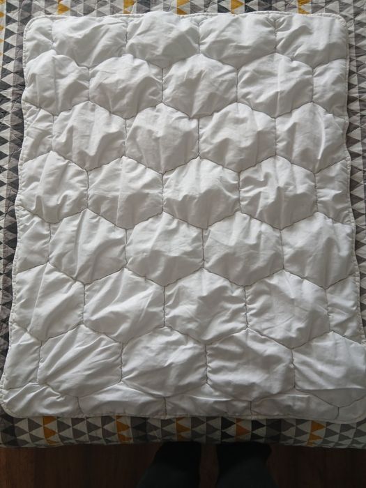 Постіль у ліжечко ковдра, подушка, непромокаюча пелюшка