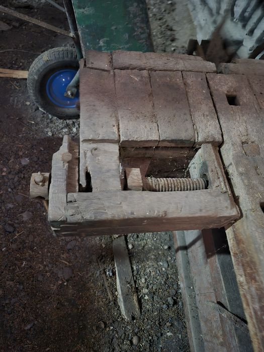 Stół stolarski zabytek do renowacji