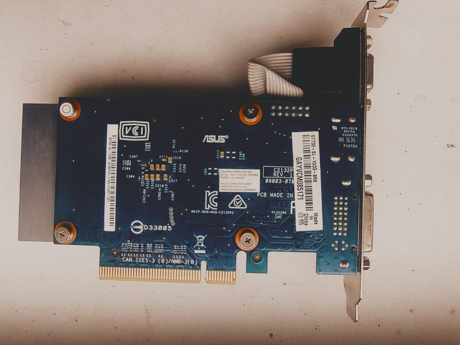 Asus Nvidia GT730 1 ГБ ddr3 НЕ справна