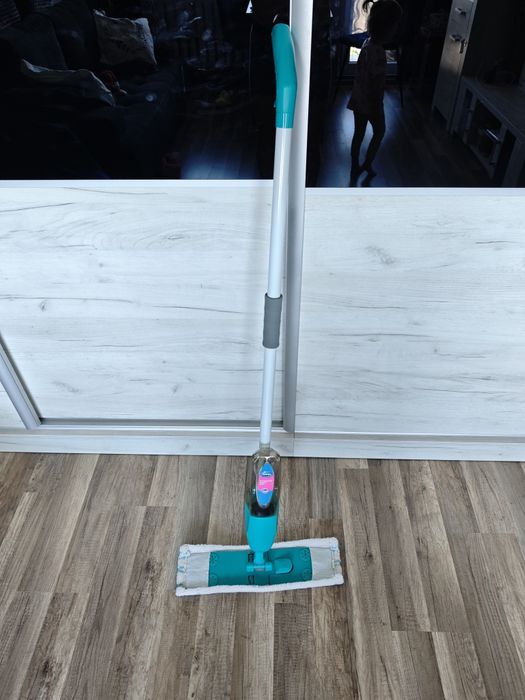 Sprzedam mop ręczny ze spryskiwaczem