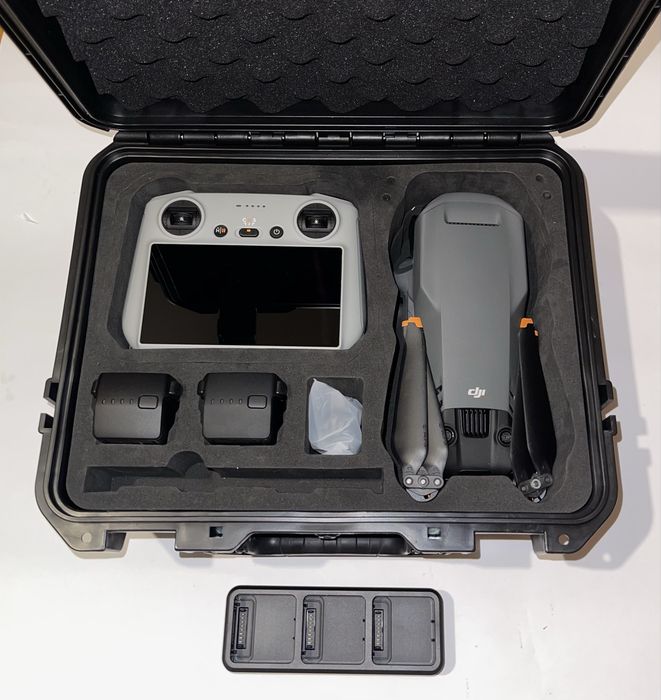 Квадрокоптер DJI Mavic 3 Pro (дрон)
