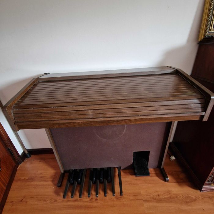 Piano Viscount RBX 850