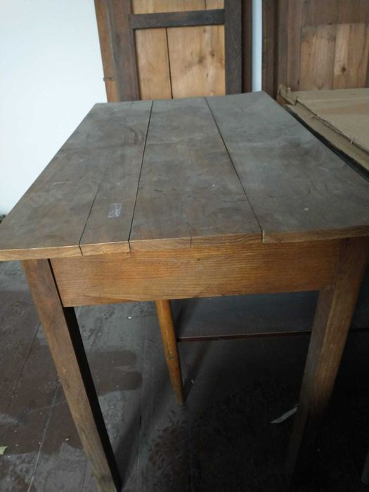 Zestaw mebli antycznych