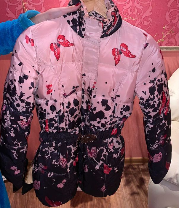 Весенне-зимняя куртка для девочки