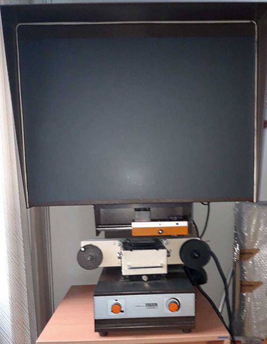 Czytnik mikrofilmów Canon
