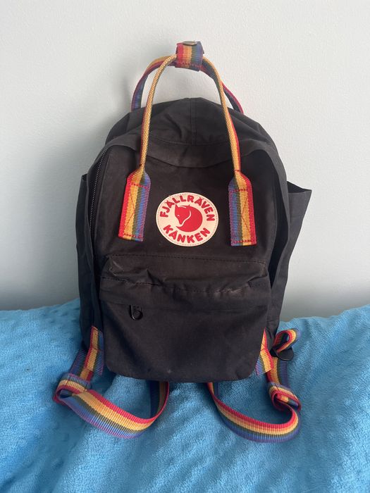Plecak Kanken mini Rainbow czarny Fjällräven