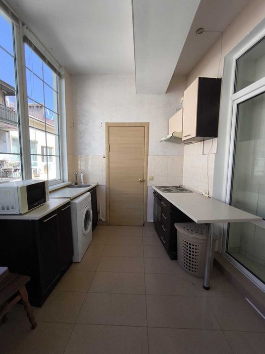 Продается однокомнатная квартира возле моря.