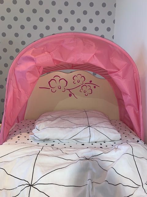 Baldachim dziecięcy