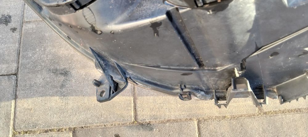 Lampa przednia lewa peugeot 307