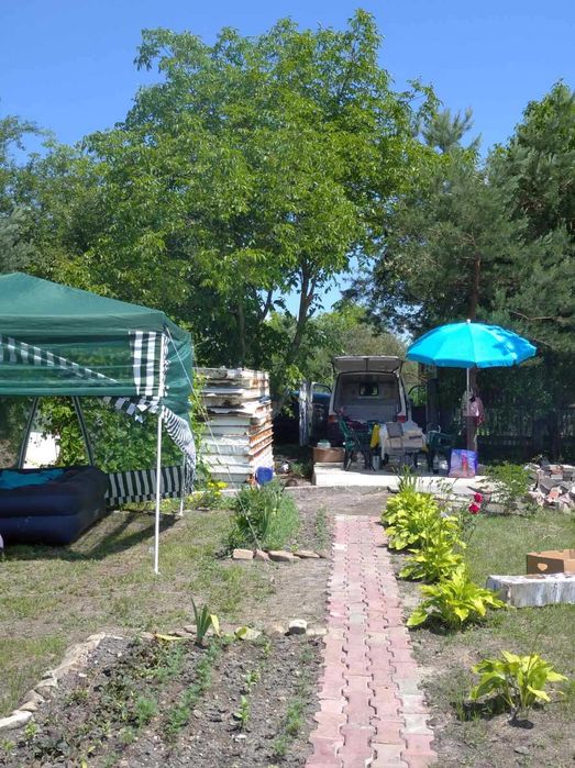 Продаж Дачі з Будиночком та власним озерцем  в якому є риба.
