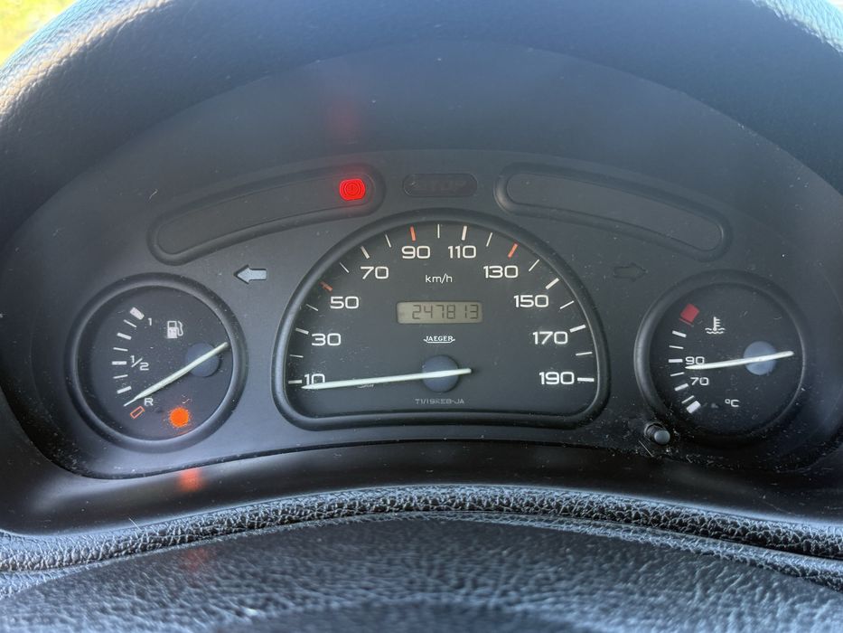 Peugeot 206 Comercial (245 mil quilometros)