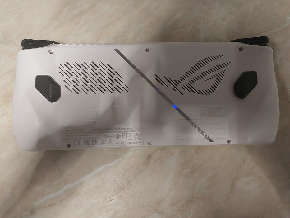 Sprzedam Konsole ASUS ROG ALLY Z1