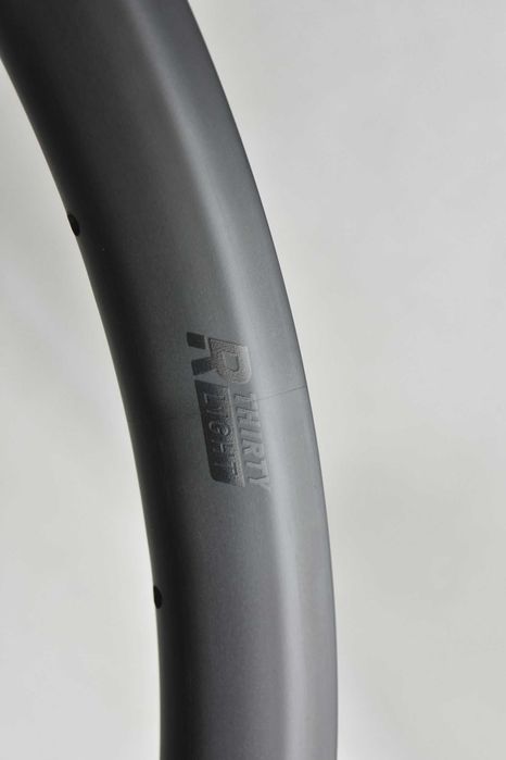 NIEUŻYWANA obręcz szosowa ROSE r thirty light disc ! 28' ! 622x19 ! 24ot. !