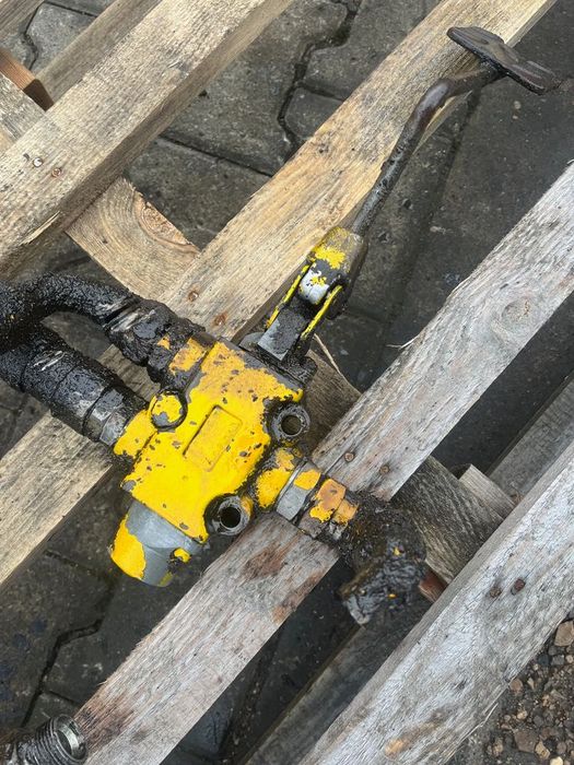 vv063929287 rozdzielacz, sekcja do młota teleskopa jcb 3cx, 4cx