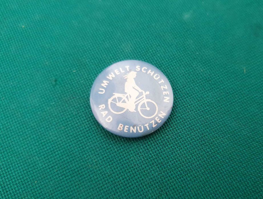 Crachás / Alfinetes / Emblemas de coleção - vintage - Anos 70