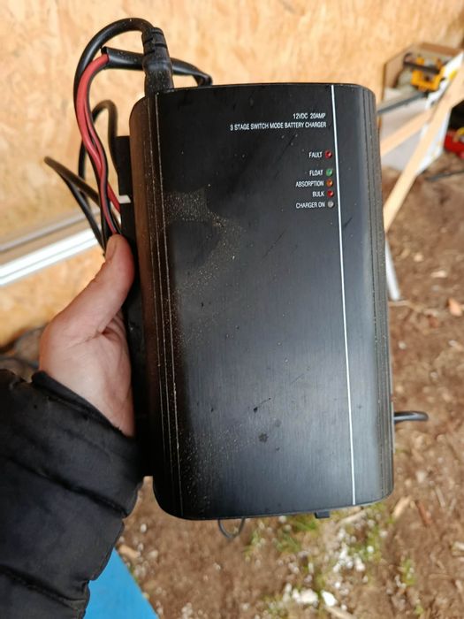 Prostownik / Ładowarka 12V 20A SBC-2120