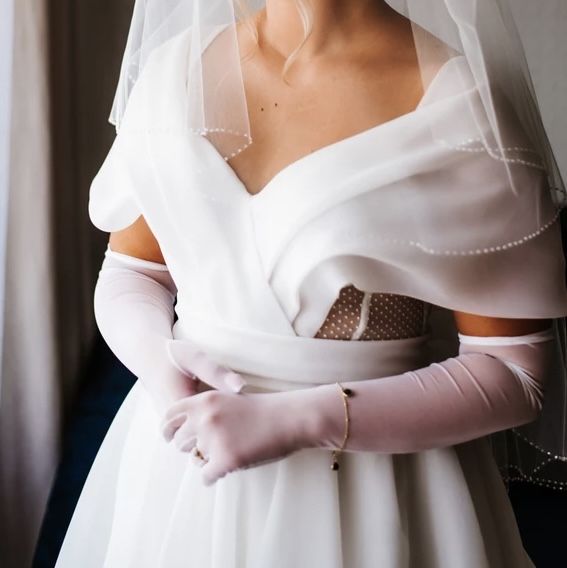 Suknia Ślubna z gorsetem i trenem