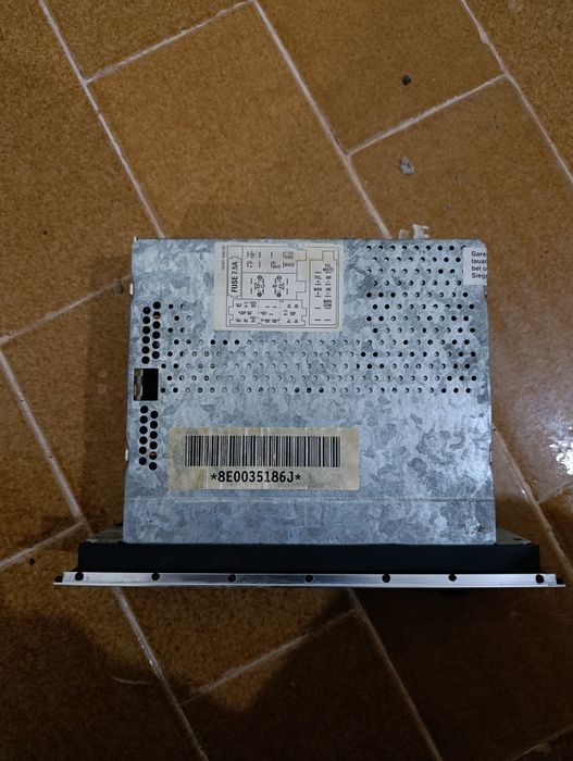 Vendo radio original Audi A4 B6