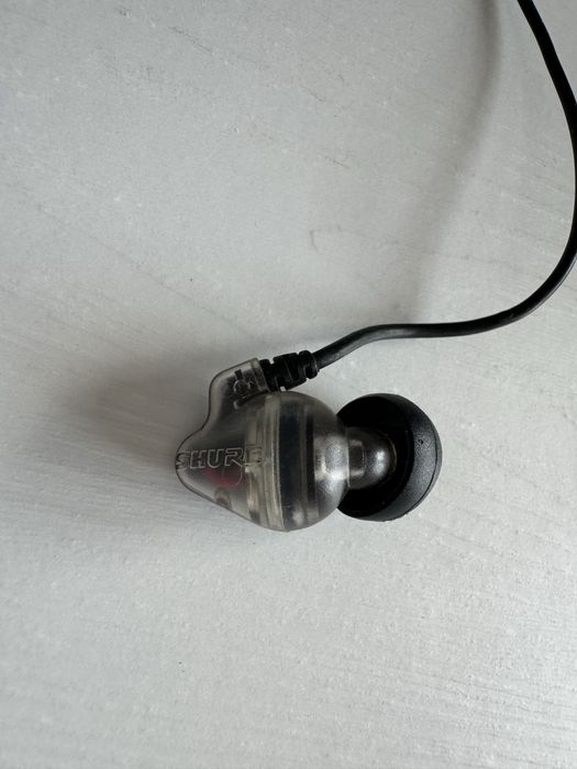 Auscultadores in-ear profissionais Shure