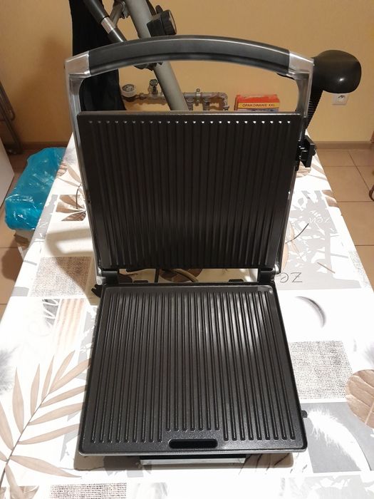 Grill kontaktowy, opiekacz do panini SPM2000 E2, 2000W