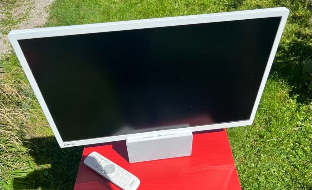 Super Telewizor  24 Telewizor Philips Smart TV LED 24, glosnik bluetoo