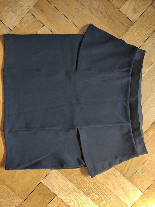 Elegancka spódnica z baskinką Reserved 42