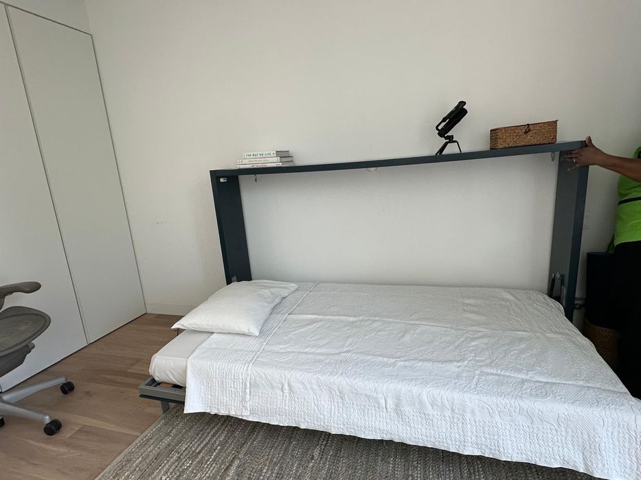 Móvel de secretaria e cama